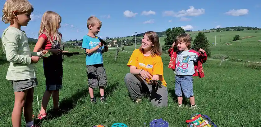 Mini club 3 to 5 years old